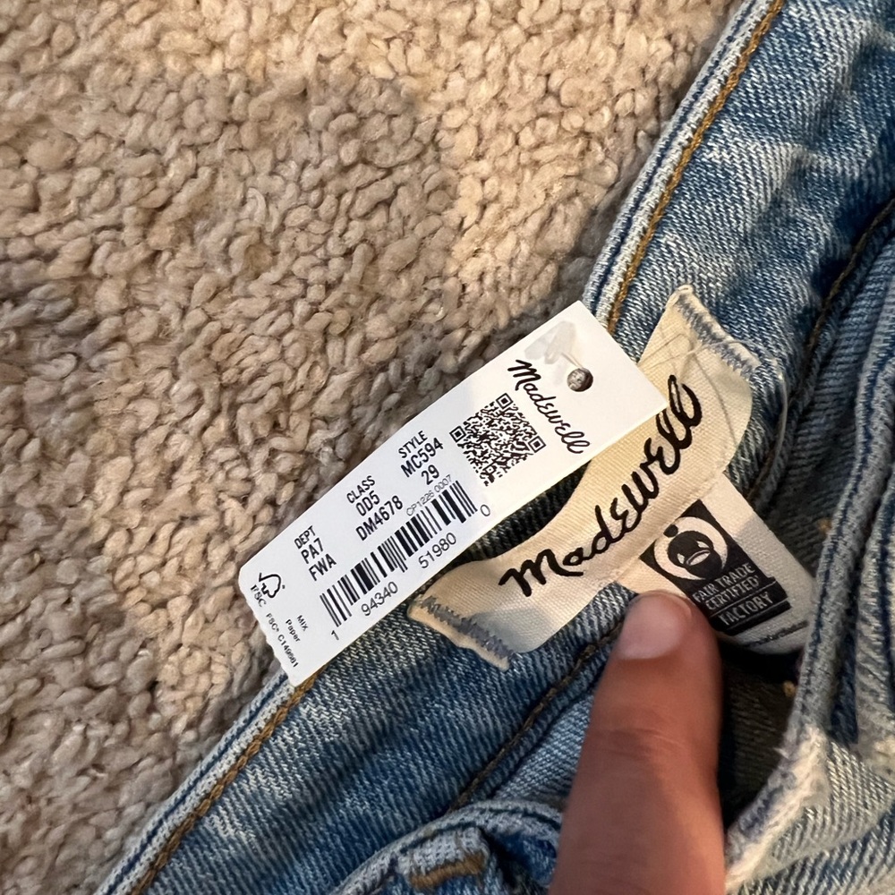 Madewell Light Blue High-Rise Straight Jeans - Picture 3 of 5